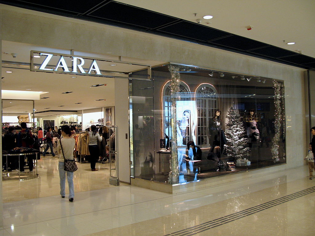 zara clothing store in queens
