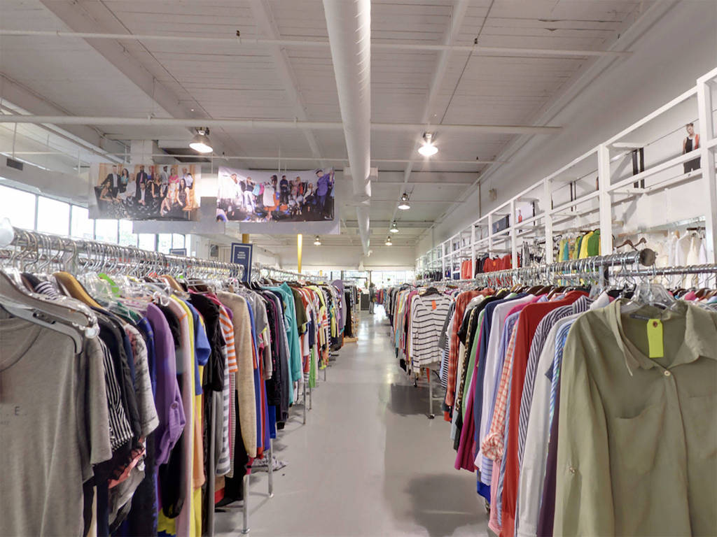 Second Hand Fashion Is Taking Over The World, From Thrift To Preloved ...