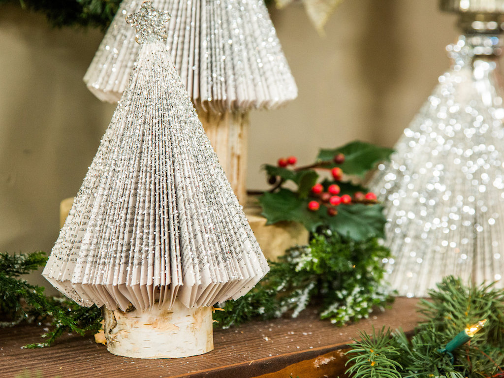 10 Eco Friendly Christmas Tree Ideas To Start The Festive Season