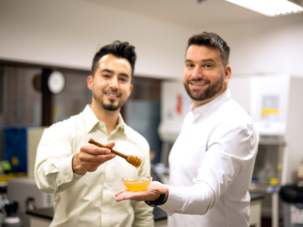 Melibio co-founders Aaron Schaller (l) and Darko Mandich (r) show off their vegan honey
